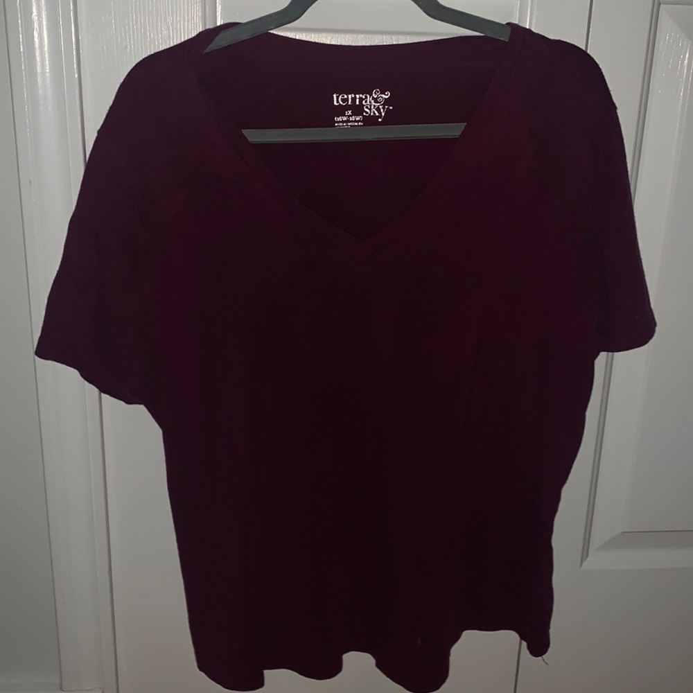 Maroon v-neck shirt sleeve womens shirt